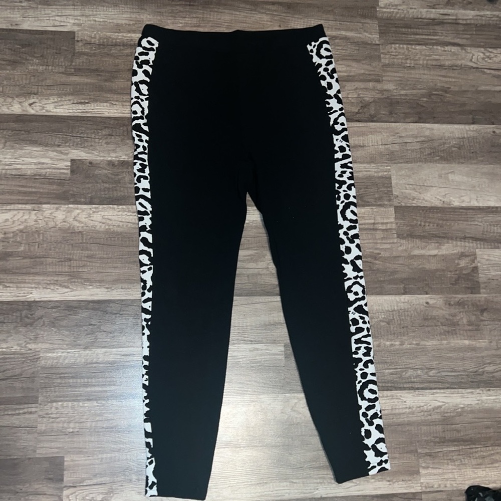 Matching 2 piece set - Picture 5 of 6